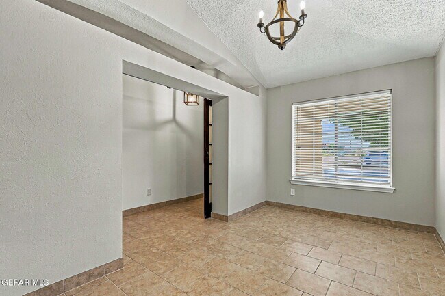 Building Photo - 2724 Granite Rock Pl