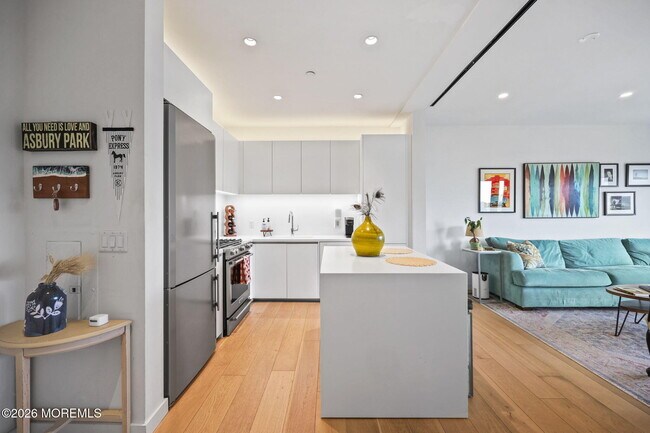 Building Photo - 601 Heck St