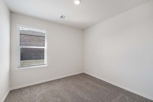 Building Photo - 1709 Potomac Ln