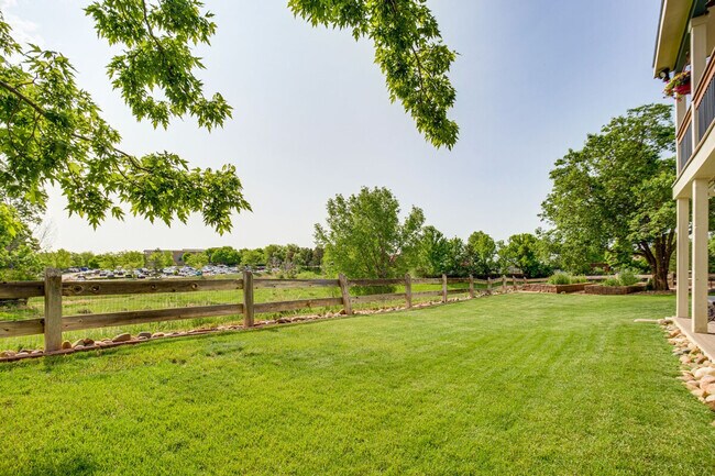 Building Photo - 9492 Sand Hill Pl