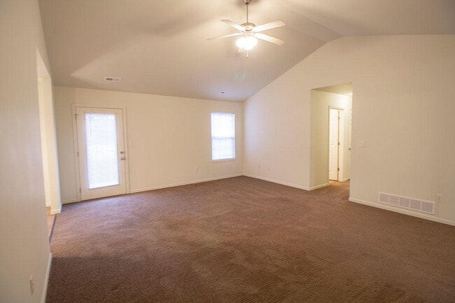 Building Photo - 1424 Bodie Dr