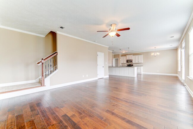 Building Photo - 2504 Kari Ln