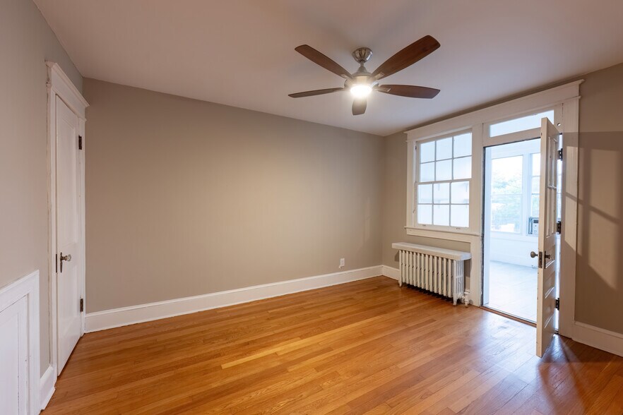 Building Photo - 317 Ingraham St NW