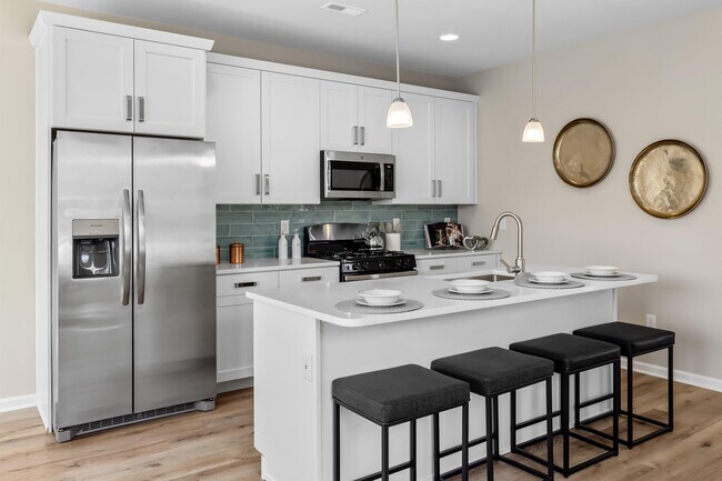 Building Photo - 996 Woodview Ct