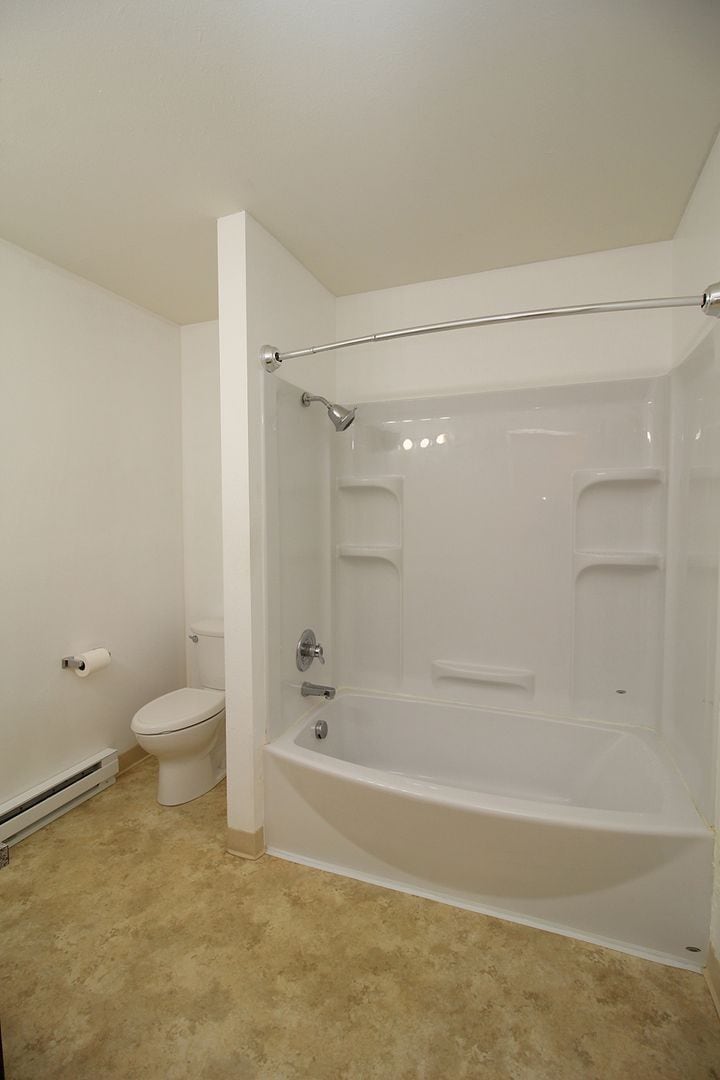 Building Photo - 8122-8122 SW 31st Ave