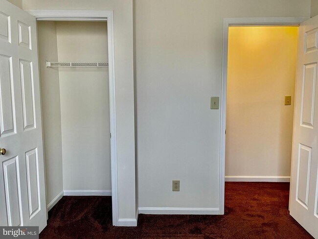 Building Photo - 501 Tolbelt Ct