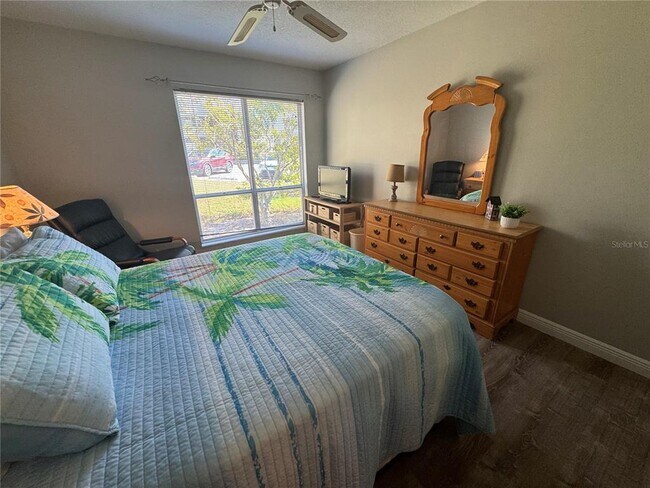 Building Photo - 621 Windrush Bay Dr