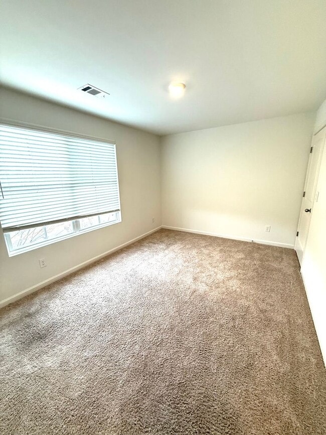 Building Photo - ** 4 Bed 2.5 Bath located in Pike Road ** Call 334-366-9198 to schedule a self-tour