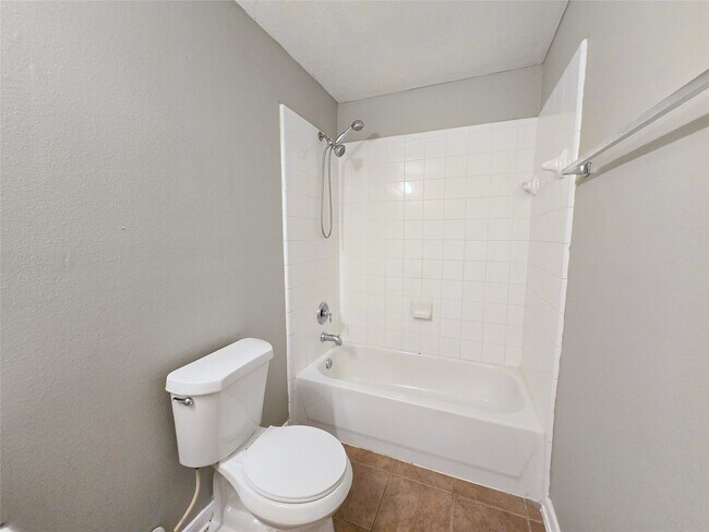 Building Photo - 811 Forest Hillside Ln