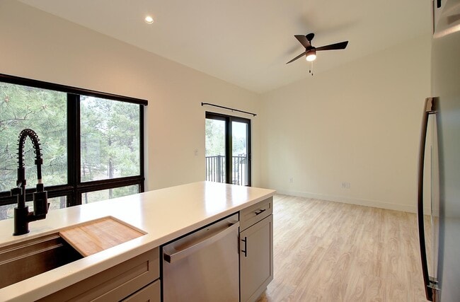 Building Photo - 1221 East Emma Drive