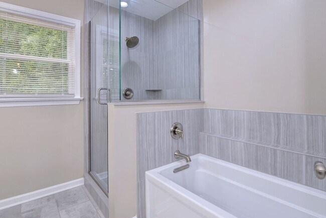 Building Photo - Lovely home in Woods of Tabb