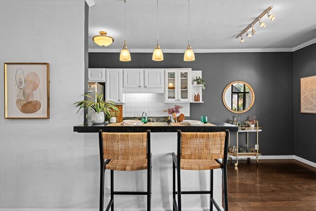 (furniture not included) - 697 Bay St