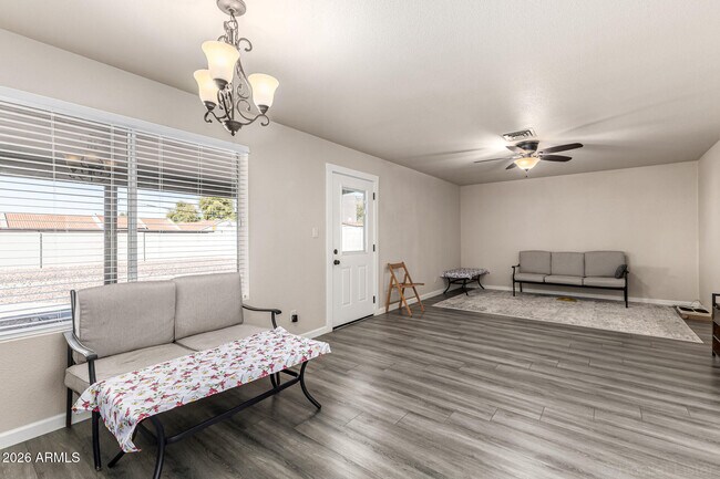 Building Photo - 2502 E Malibu Dr