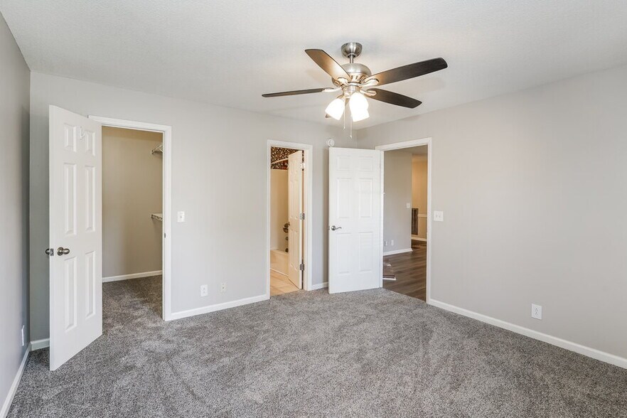 Building Photo - 1811 Peartree Ct