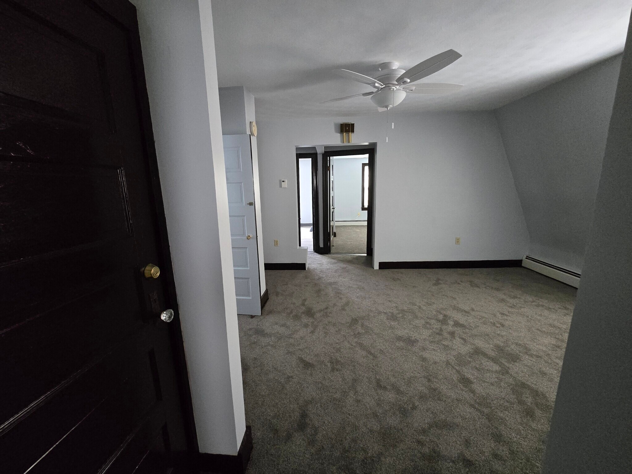 Building Photo - 128 Martin St