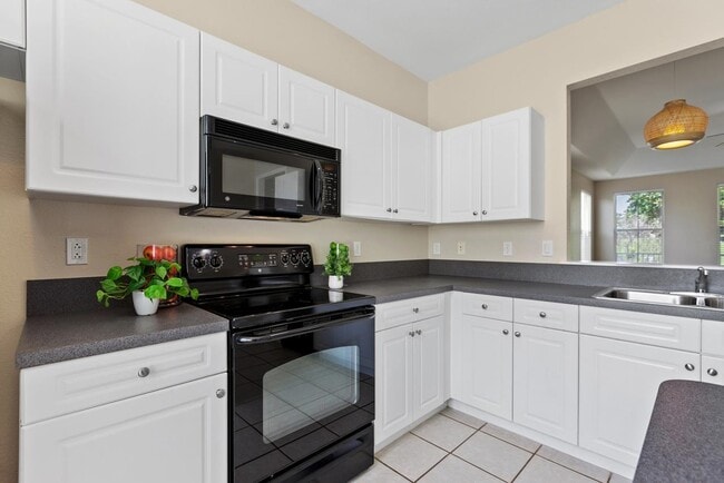 Building Photo - 3034 Cummings Ave