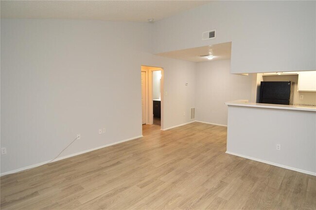 Building Photo - 8645 Fancy Finch Dr