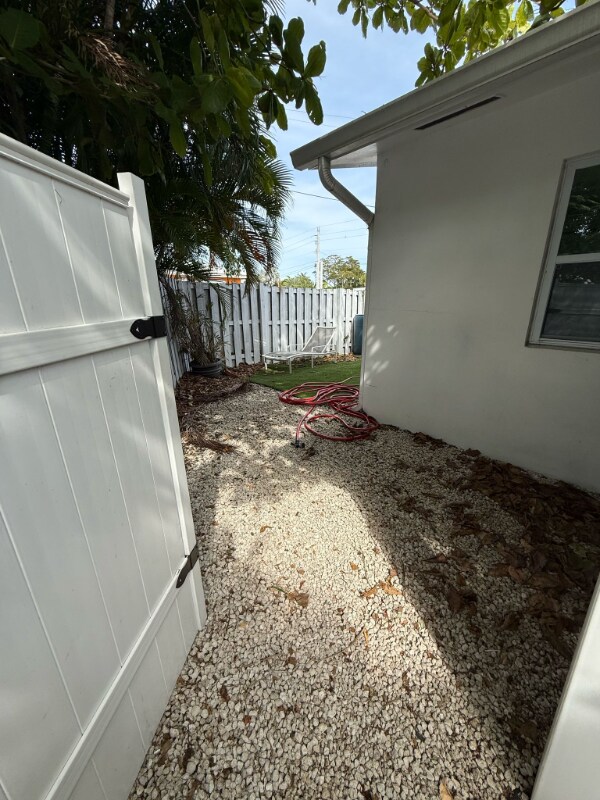 Building Photo - 2019-2023 NE 15th Ave