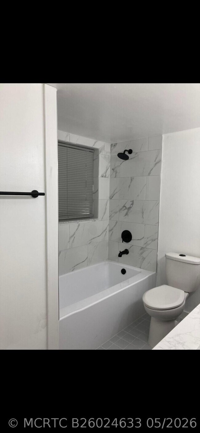 Building Photo - 1243 Kinglet Terrace