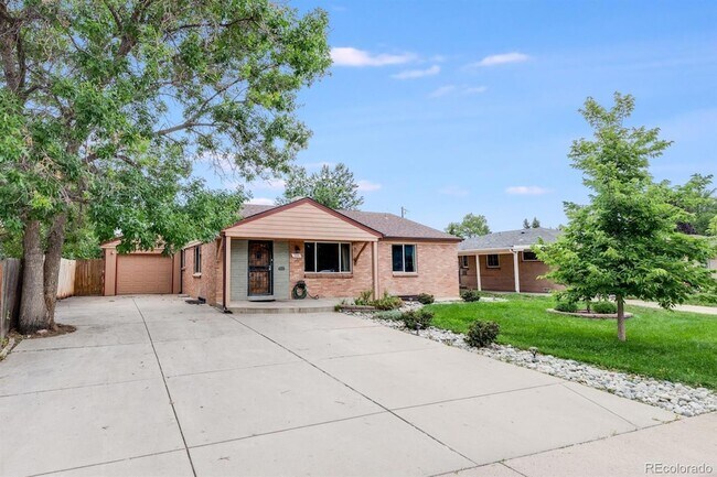 Building Photo - 1289 S Canosa Ct