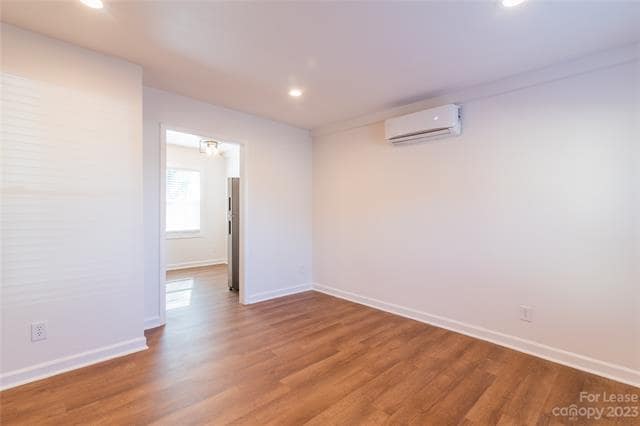 Building Photo - 929 Cantwell St