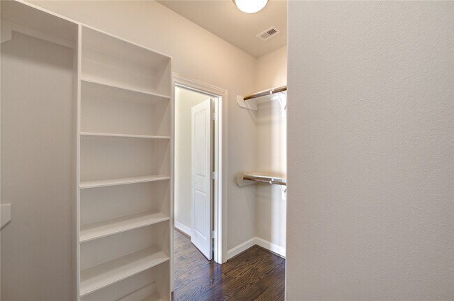 Building Photo - 5813 Washington Ave