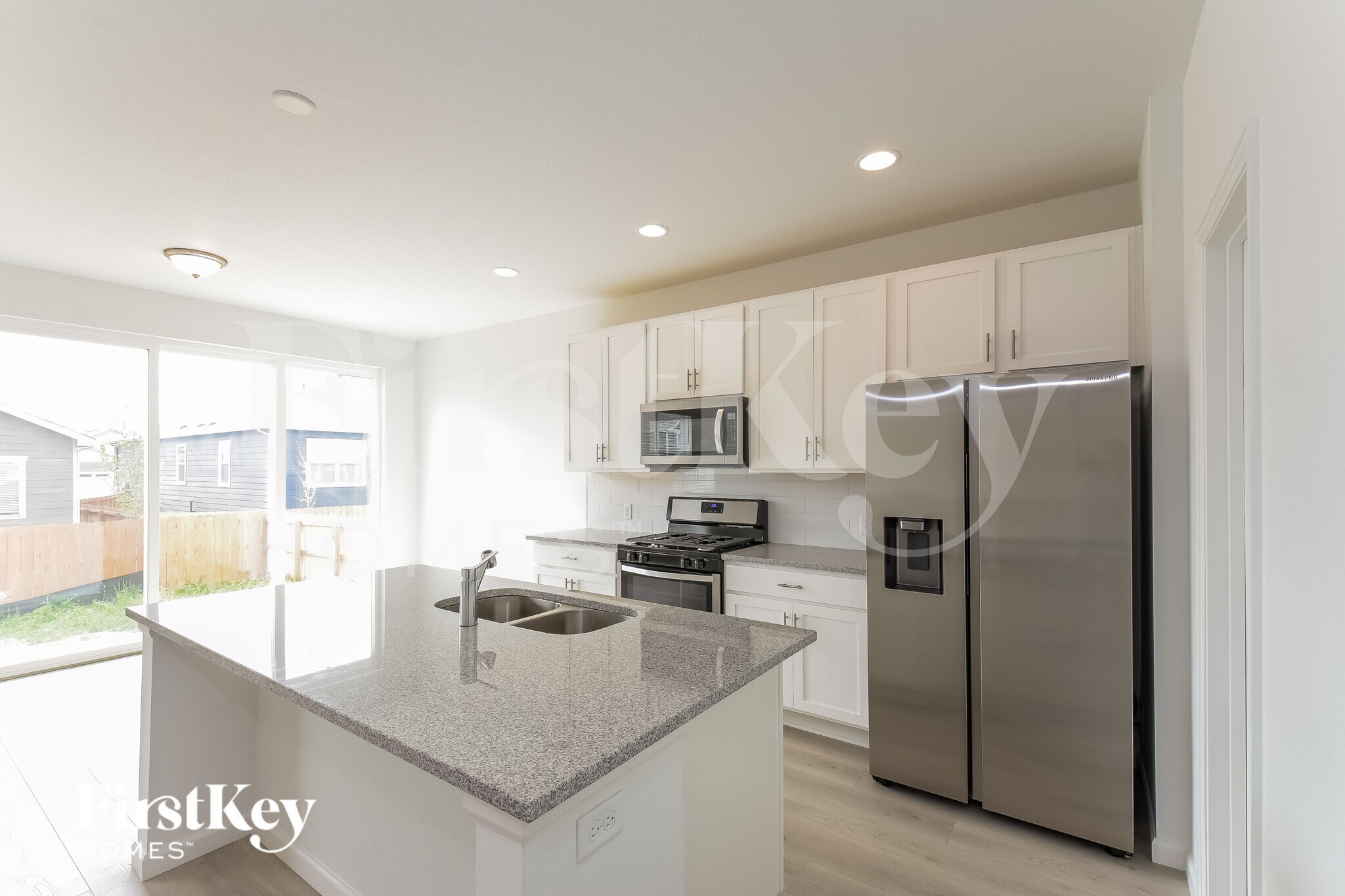 Building Photo - 14593 Normande Dr