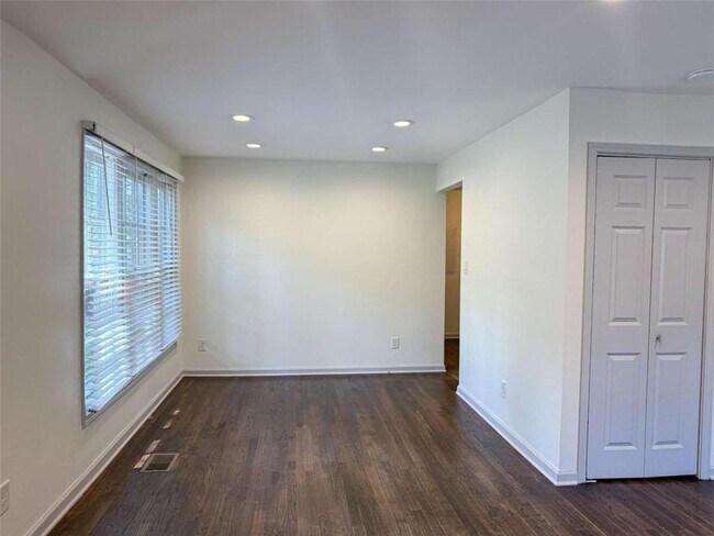 Building Photo - 2093 Verbena St NW