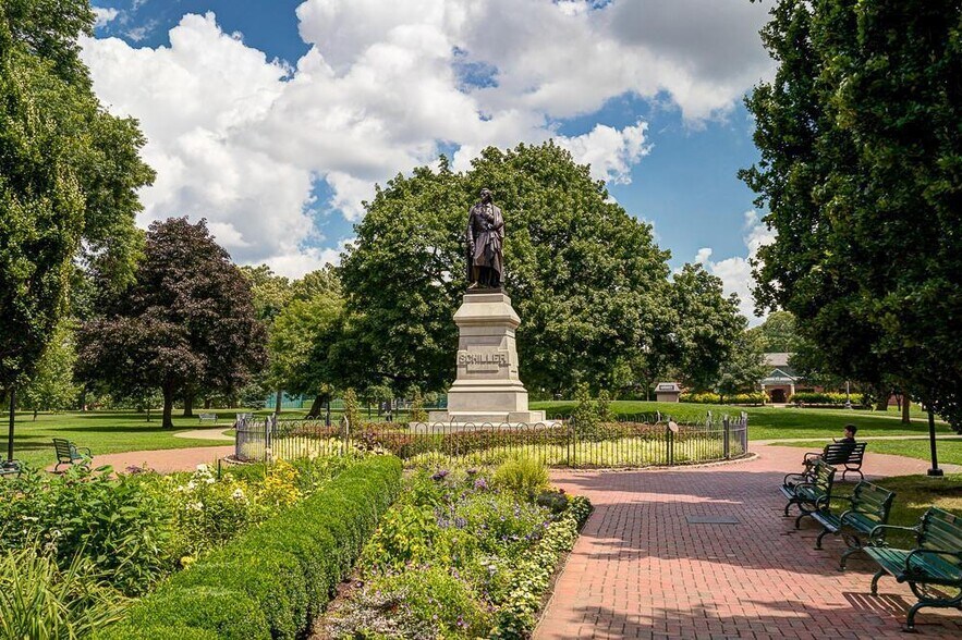 Schiller Park within walking distance - 610 S 5th St
