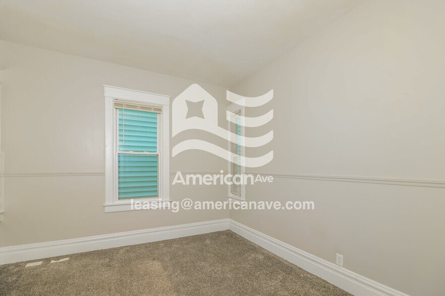Building Photo - 218 W Virginia Ave