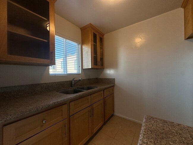 Building Photo - 23 Thornton Ave