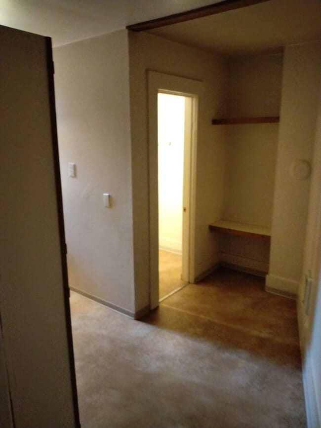 Building Photo - 614e15