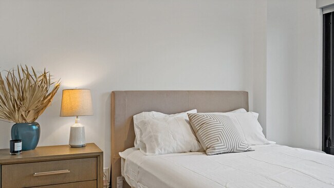 Building Photo - 1852 7th St NW