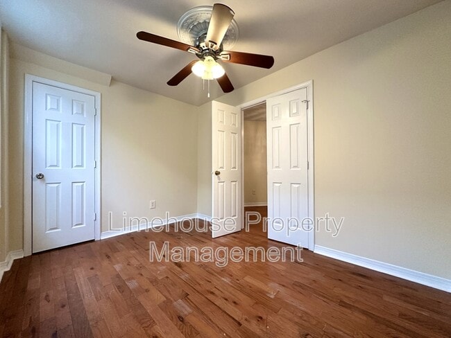 Building Photo - 305 Hardy Ave