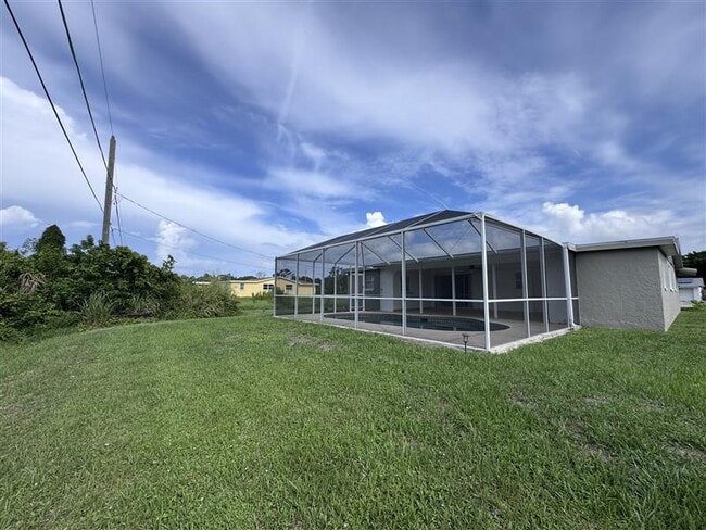 Building Photo - 3445 Sarto Ln