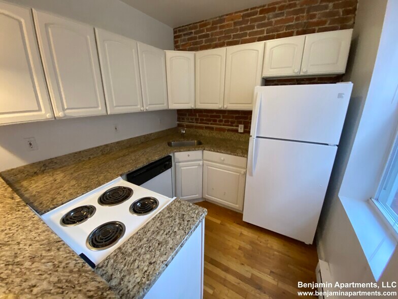 Building Photo - 91 Prince St