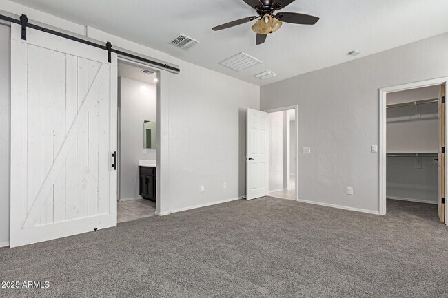 Building Photo - 9551 Silo Cir