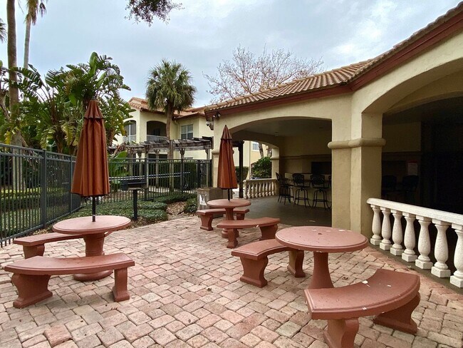 Building Photo - 1BR/1BA Altamonte Springs Condo with Brand...