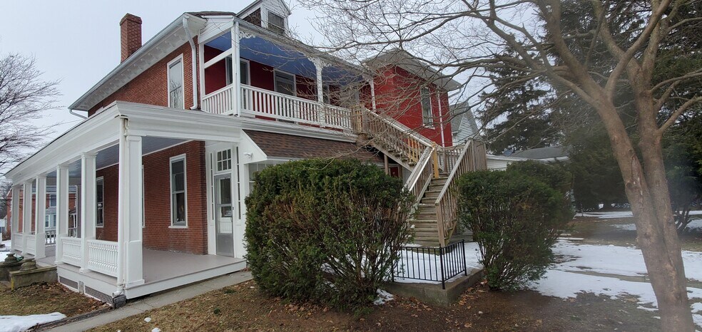 Building Photo - 1054 Cornwall Rd