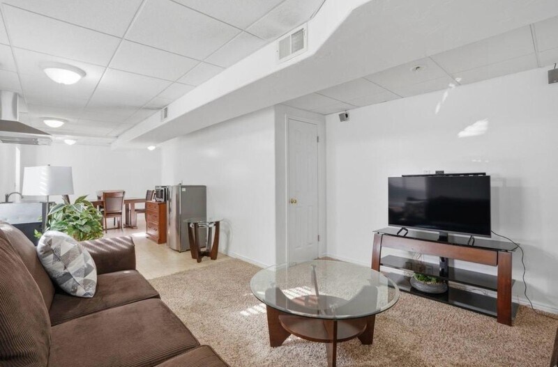 Building Photo - 9489 Kirkside Dr