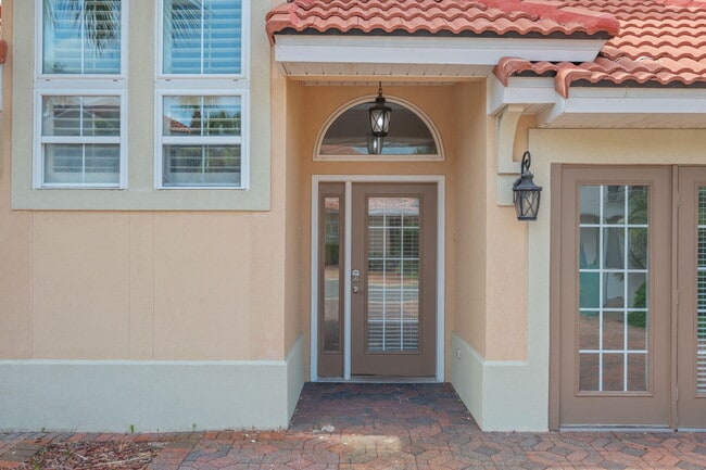 Building Photo - 272 Calusa Blvd