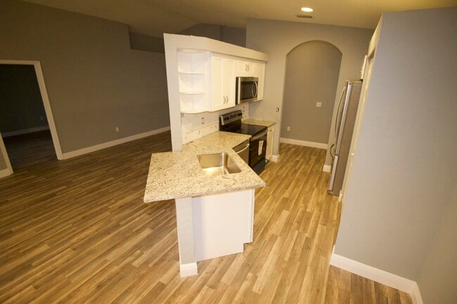 Building Photo - 5086 Rambler Rose Way