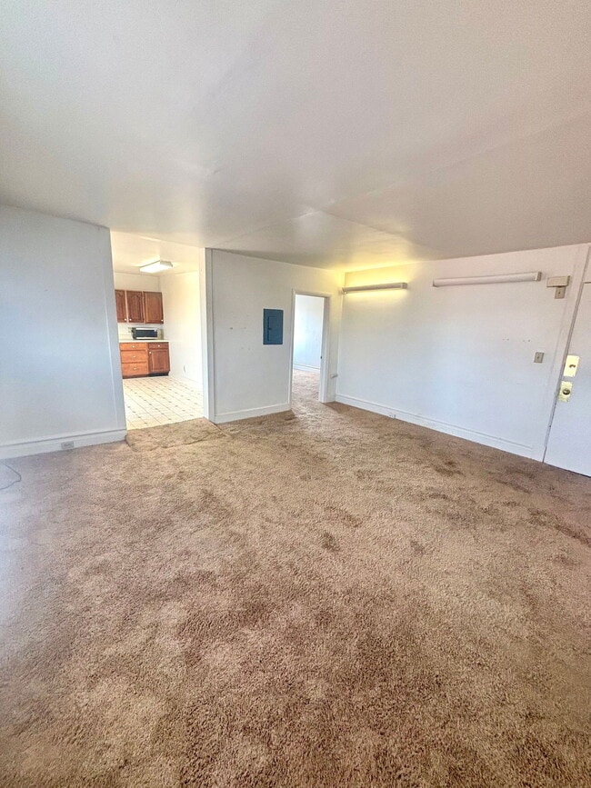 Building Photo - 241 N Queen St