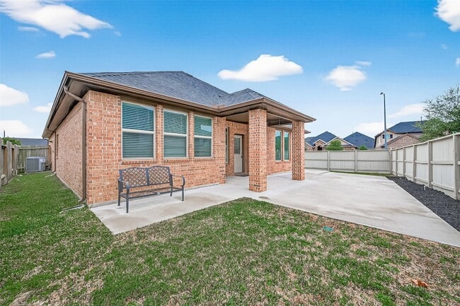 Building Photo - 219 Verde Lake Way