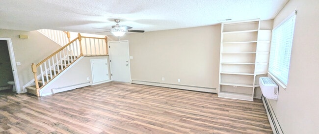 Building Photo - 4150 Monroe Dr