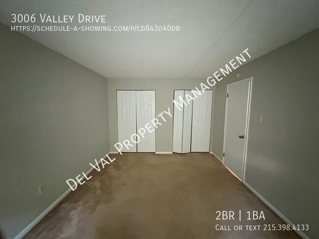 Building Photo - 3006 Valley Dr