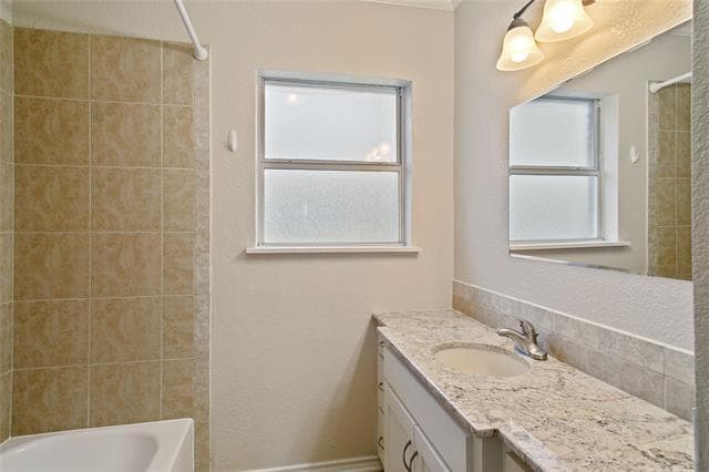 Building Photo - 3767 Manana Dr