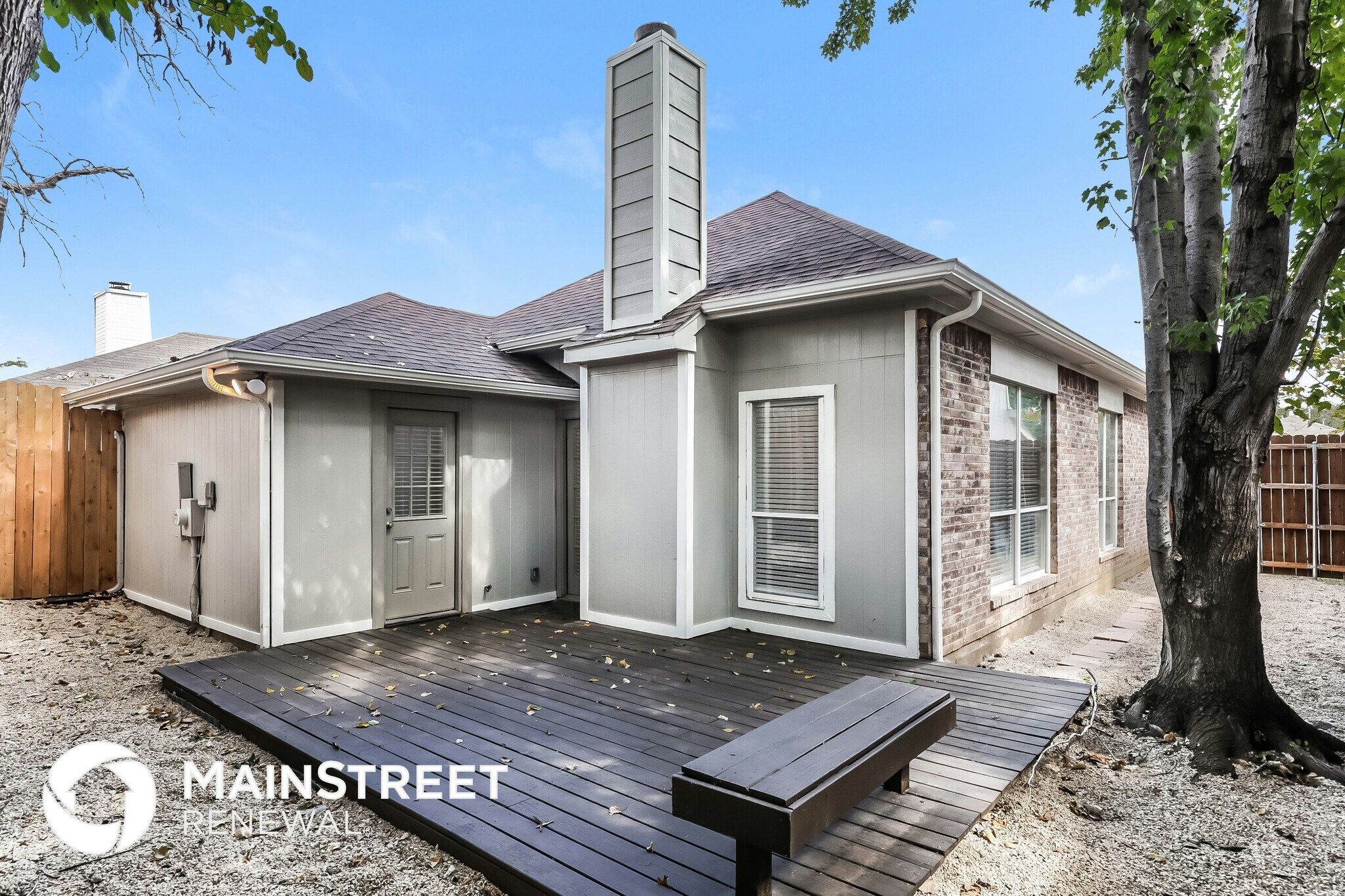 Building Photo - 828 Bentree Dr