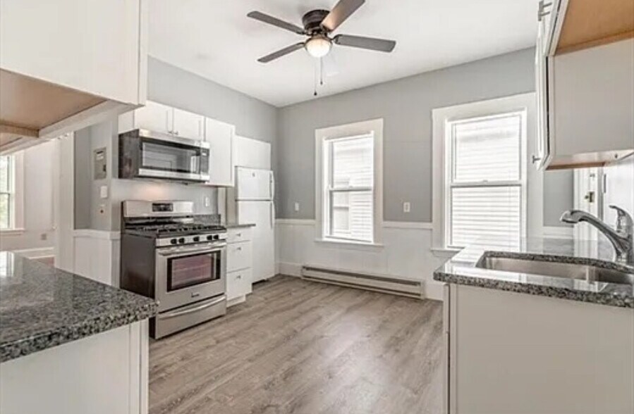 Building Photo - 49 Harrison St