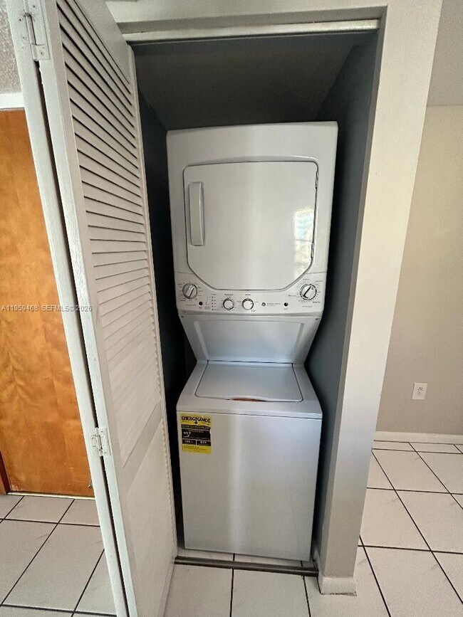 Building Photo - 11780 SW 18th St